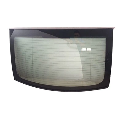 Karkaistu auton takatuulilasi